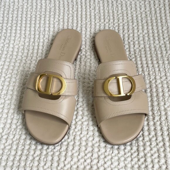 DIOR 30 Montaigne pony-style calfskin flip flops - Picture 1 of 6